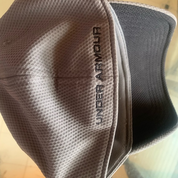 Under Armour hat - Picture 2 of 2